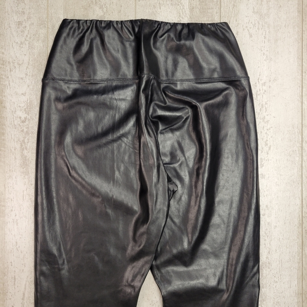 Wilfred Daria Pants Faux Leather Leggings Size Large Blogger’s Favorite - Picture 8 of 9